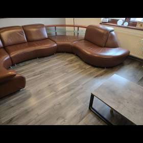 Foto inzerátu Prodám masivní koženou sedačku