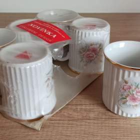 Fotka k inzerátu Souprava porcelánových hrnků Dubí / 19950588