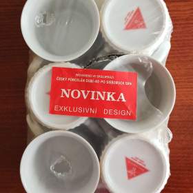 Foto inzerátu Souprava porcelánových hrnků Dubí