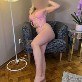 Fotka k inzerátu Masáž od sexy blondýnky / 19454773