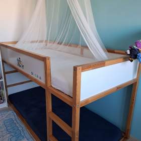 Foto inzerátu Prodám dětskou patrovou postel IKEA