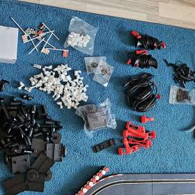 Foto inzerátu 3x autodráha Carrera GO+další náhradní díly a autíčka navíc