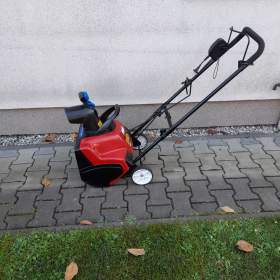 Foto inzerátu Elektricka snehova freza Mountfield