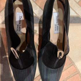 Foto inzerátu Nové dámské krásné celokožené jarní střevíce