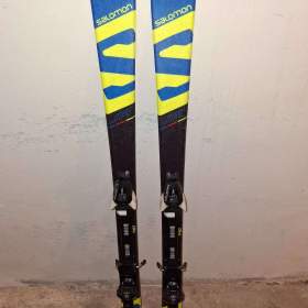 Fotka k inzerátu Lyže, hůlky Salomon  / 18827283
