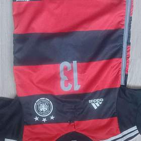 Foto inzerátu Fotbalové dresy 10 ks