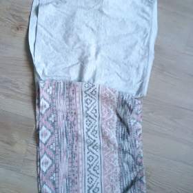 Foto inzerátu Dívčí oblečení 28 ks