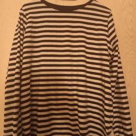 Foto inzerátu Krásné top stav dámské oblečení 42-44 