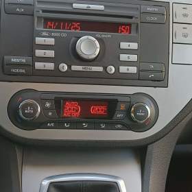 Foto inzerátu Ford C-Max 1.6i 74KW 2010, naj.108.000km.TK 11/27 E4