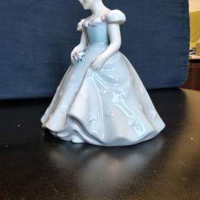Foto inzerátu Porcelánová soška Royal Doulton