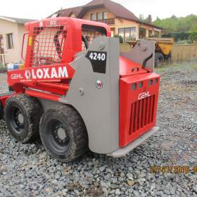 Foto inzerátu SMYKOVÝ NAKLADAČ