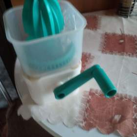 Fotka k inzerátu Drtička ledu s odšťavňovačem / 18201767