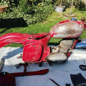 Foto inzerátu ND Jawa pérák / kývačka