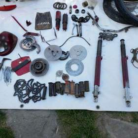 Foto inzerátu ND Jawa pérák / kývačka