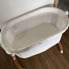 Foto inzerátu Dětská postýlka pro nejmenší 