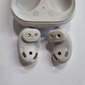 Foto inzerátu  Bluetooth sluchátka Samsung Galaxy Buds Live SM-R180