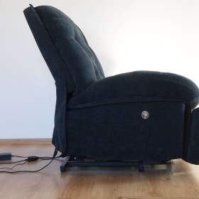 Prodám 2 polohovací křesla- i jednotlivě- os. převz. / 19663042