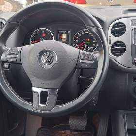 Foto inzerátu VW Tiguan 1,4TSi 110kW DSG R-Line/Lounge Bi-Xenon 75000km