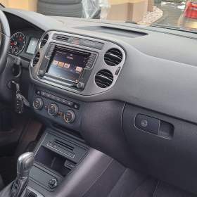 Foto inzerátu VW Tiguan 1,4TSi 110kW DSG R-Line/Lounge Bi-Xenon 75000km