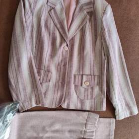 Foto inzerátu Dámský oblek