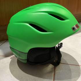 Foto inzerátu Lyžařská přilba GIRO Nine unisex M