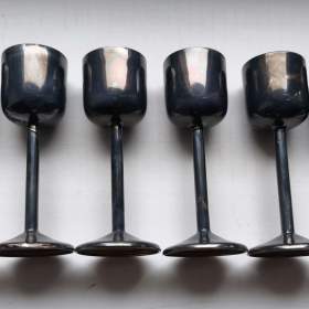 Foto inzerátu Starožitný tác s panáky