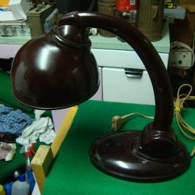 Foto inzerátu Retro starožitná lampa lampička bakelitová TYP 11126 pěkná