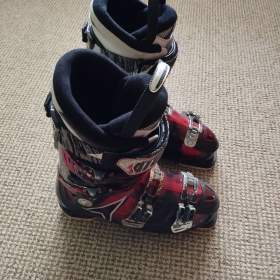 Foto inzerátu Prodej lyžařských bot