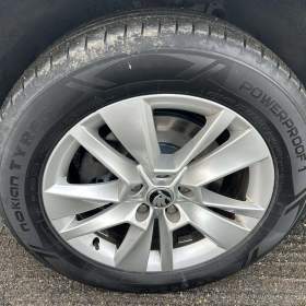 Foto inzerátu ŠKODA KAROQ 2.0TDI 110KW DSG 4x4 STYLE ČR NAVI TOP