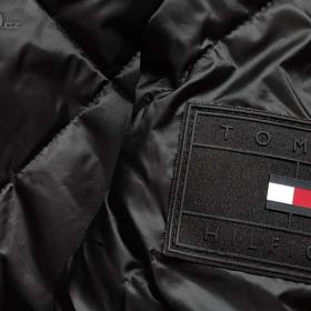 Foto inzerátu TOMMY HILFIGER PROŠÍVANÁ BUNDA S KAPUCÍ
