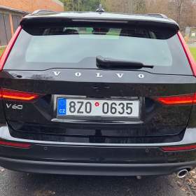 Foto inzerátu Volvo V60 kombi, Momentum Pro, 2.0 D3 110 KW, nebourané