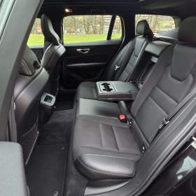 Foto inzerátu Volvo V60 kombi, Momentum Pro, 2.0 D3 110 KW, nebourané