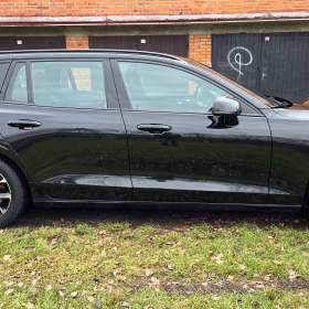 Foto inzerátu Volvo V60 kombi, Momentum Pro, 2.0 D3 110 KW, nebourané