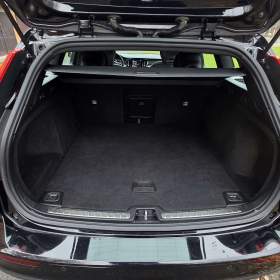 Foto inzerátu Volvo V60 kombi, Momentum Pro, 2.0 D3 110 KW, nebourané