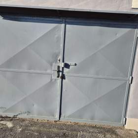 Fotka k inzerátu Pronájem garáže  / 16900470