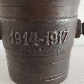 Foto inzerátu Válečný litinový hmoždíř s dělem a rokem 1914-1916 +tlouk