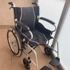Fotka k inzerátu Odlehčený invalidní vozík. / 19536392