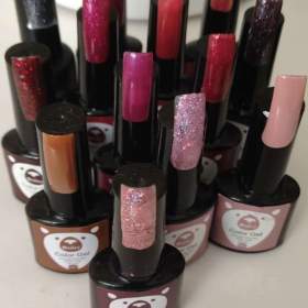 Foto inzerátu Nails potřeby-UV lampy, gellaky, sterilizátor,područka..