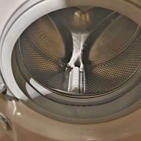 Foto inzerátu PRACKA WHIRLPOOL,BOCNI PLNENI,6KG,JAKO NOVA,A+++,1200 OT.