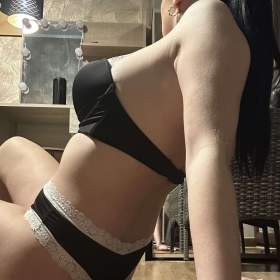 Fotka k inzerátu Erotické masáže snů💗 22- ti letá 💗 Bea💗 Vzrušující erot. masáže / 19670228