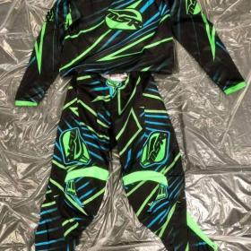 Fotka k inzerátu Dětské motokrosové oblečení -  komplet / kalhoty / boty / 19596396