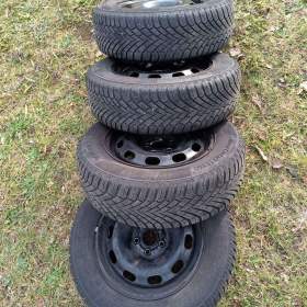 Foto inzerátu Disky 15“ s pneu