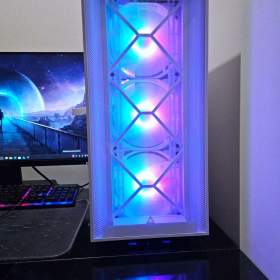 Foto inzerátu 🔥 Bílé Herní PC Ryzen 5 | RX5700XT | 16GB RAM | 1TB SSD | WiFi | ARGB | NOVÉ