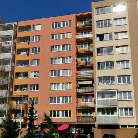 Foto inzerátu Nabízím bydlení pracující ženě.