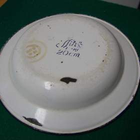 Foto inzerátu Retro plechový smalt dětský talíř 20 cm Mickey Mouse pěkný