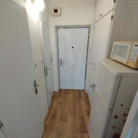 Foto inzerátu pronajmu byt 1+kk ul. Baarova 15, Ostrava Mar. Hory, 3. patro, 22 m2,