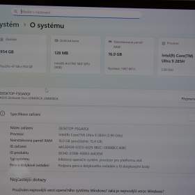 Foto inzerátu ASUS Zenbook Duo i9/16GB/SSD 1TB/záruka
