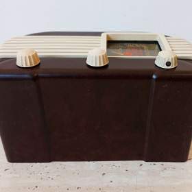 Foto inzerátu Starožitné rádio Tesla Talisman 307U, excelentní stav, plně funční