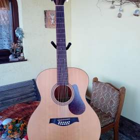 Fotka k inzerátu 12- ti strunná elektroakustická folková kytara  / 19674004