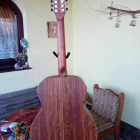 Foto inzerátu 12-ti strunná elektroakustická folková kytara